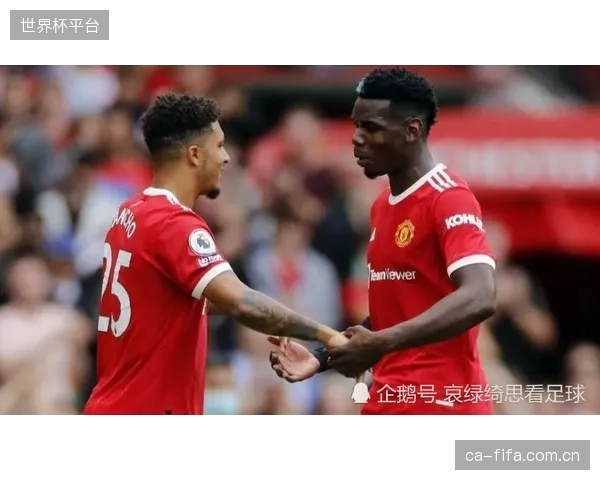 激活双核驱动，斯卡洛尼的4-4-2变阵意图在于强化中场绞杀与攻防转换效率。